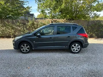 Peugeot 207 2008 photo 2