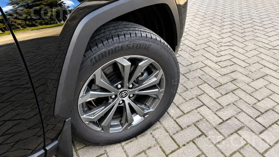 Toyota Rav4 2025 photo 4