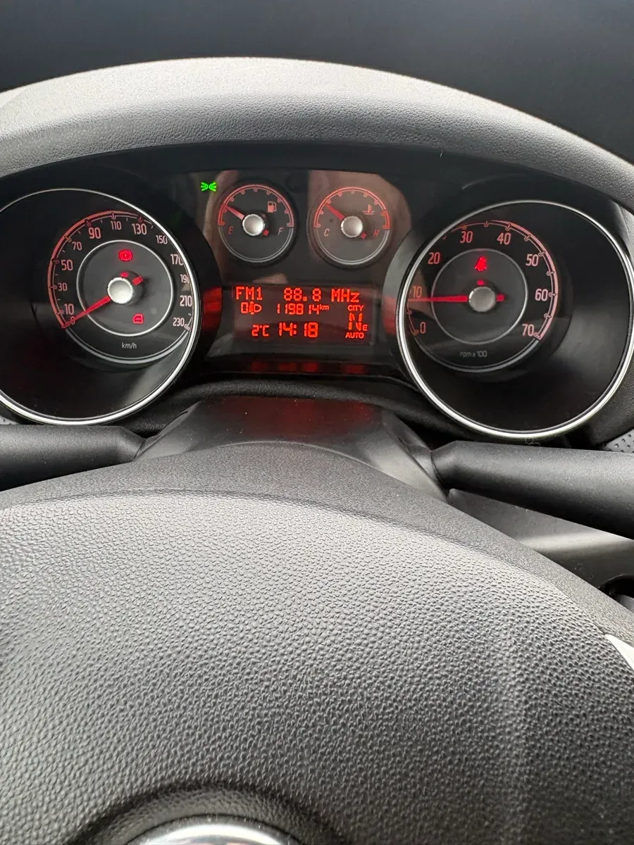 Fiat Palio 2010 photo 2