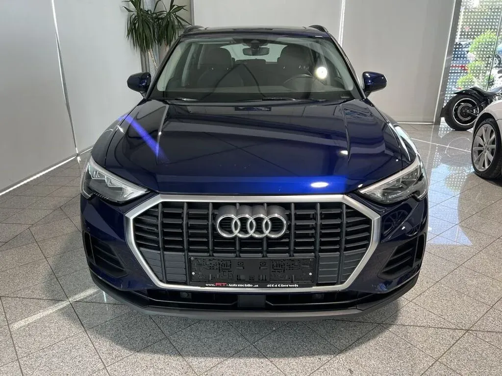 Audi Q3 2022 photo 2