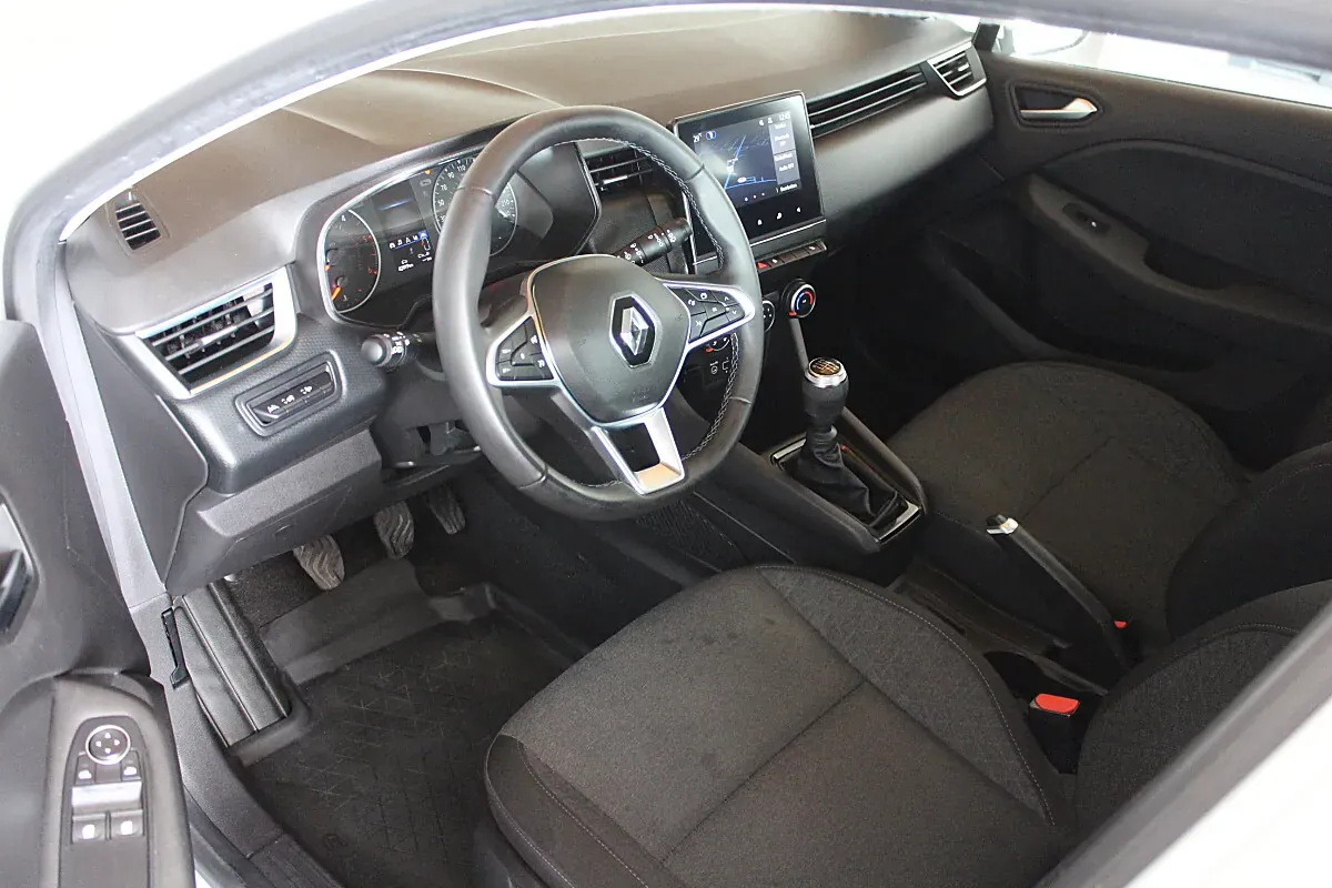 Renault Clio 2022 photo 2