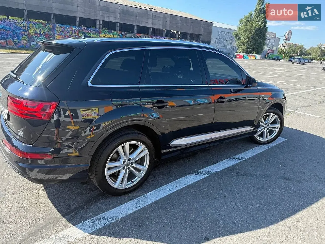 Audi Q7 2015 photo 2