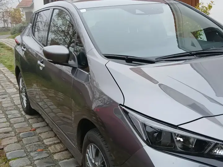 Nissan Leaf 2022 photo 2