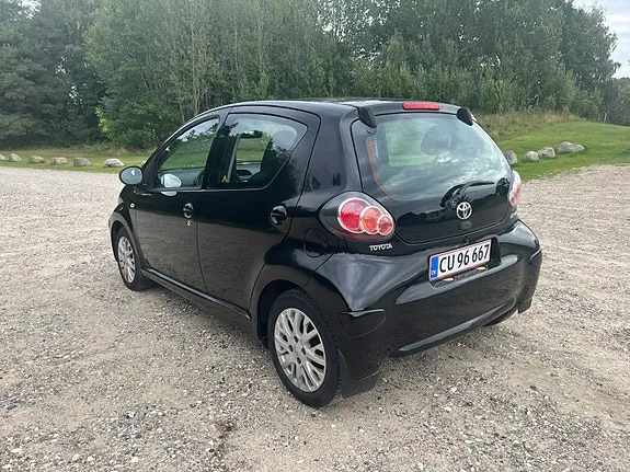 Toyota Aygo 2009 photo 3
