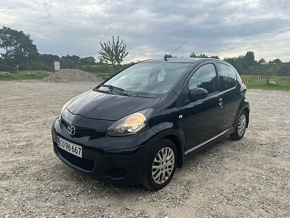 Toyota Aygo 2009 photo 2