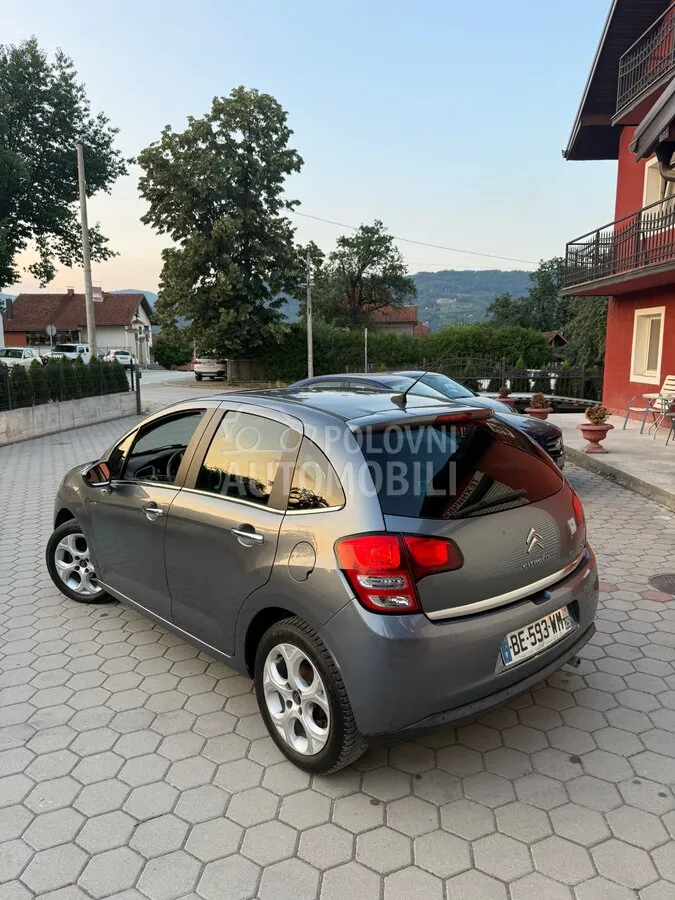Citroen C3 2011 photo 3