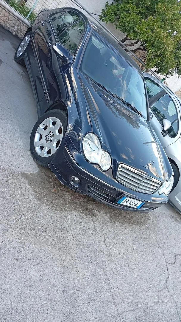 Mercedes-Benz C-Class 2006 photo 3
