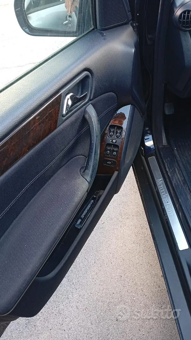 Mercedes-Benz C-Class 2006 photo 4