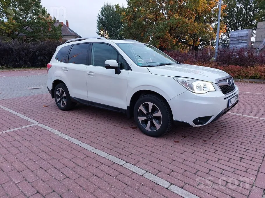 Subaru Forester 2015 photo 2