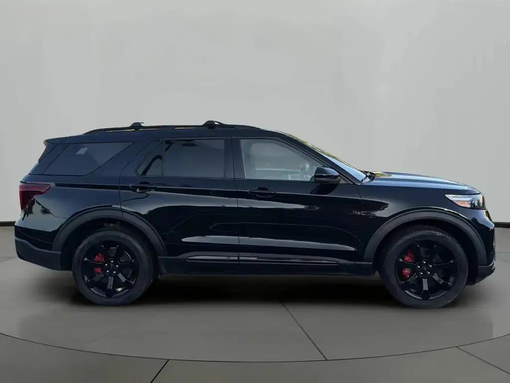 Ford Explorer 2022 photo 4