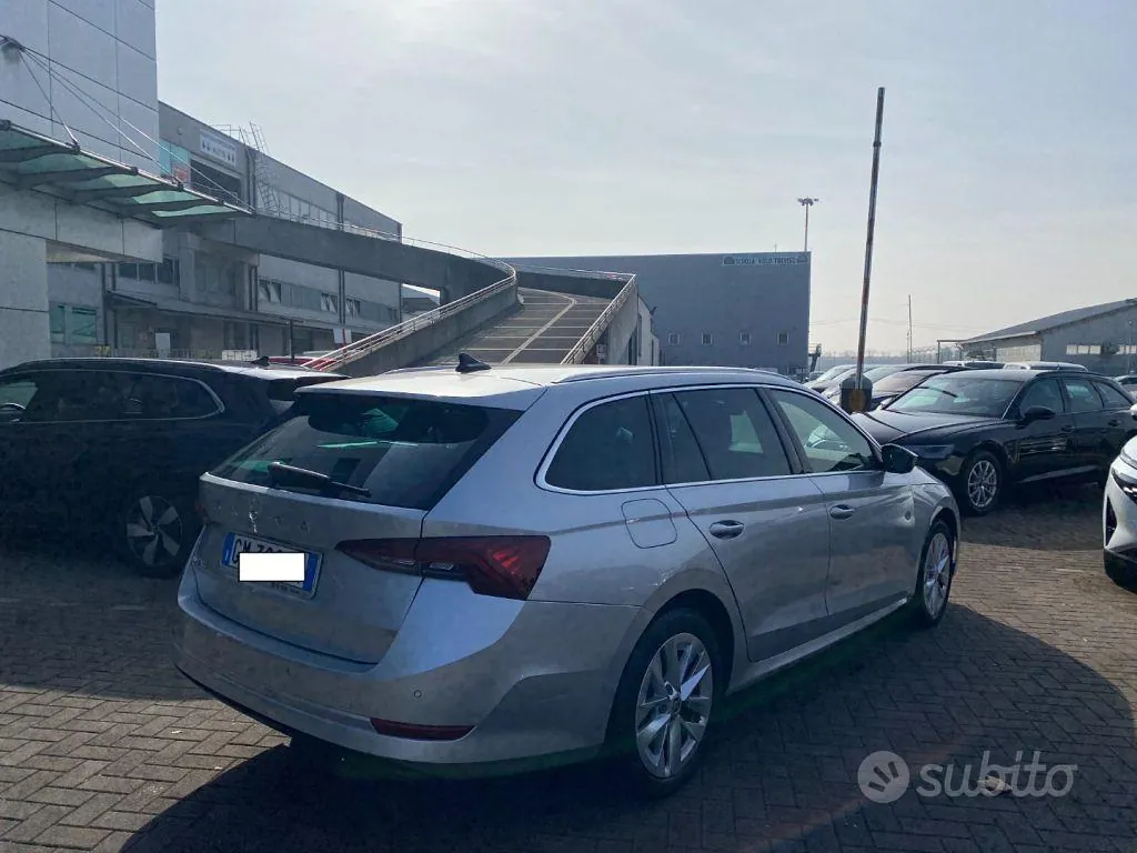 Skoda Octavia 2023 photo 4