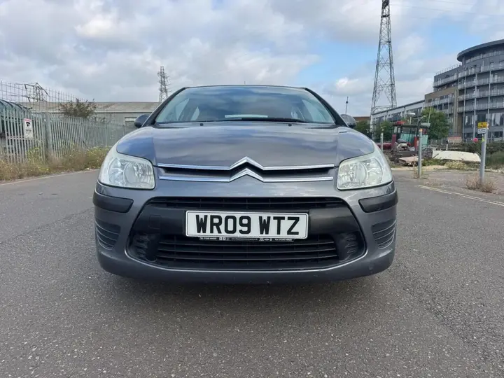 Citroen C4 2009 photo 4