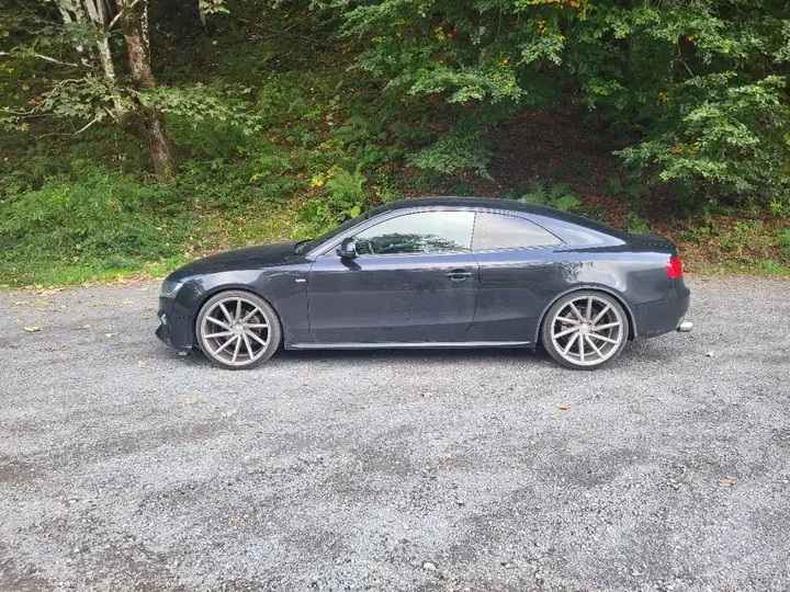 Audi A5 2009 photo 3