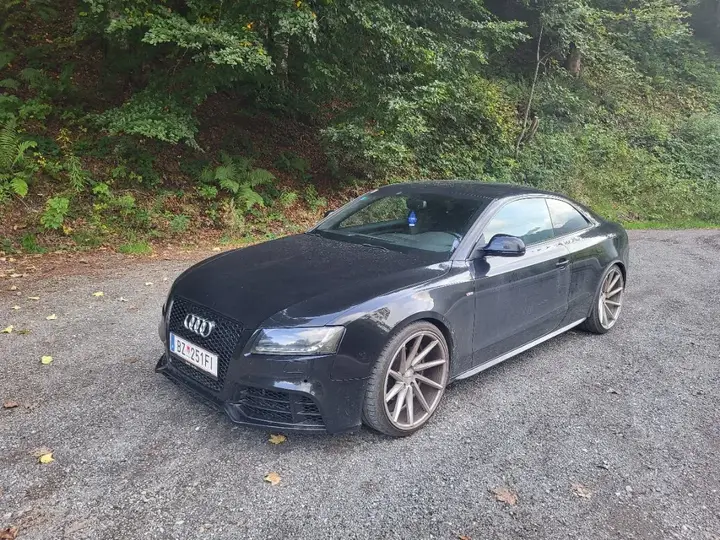 Audi A5 2009 photo 2