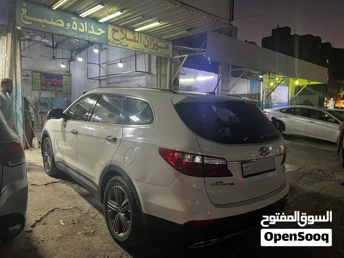 Hyundai Grand Santa Fe 2015 photo 2