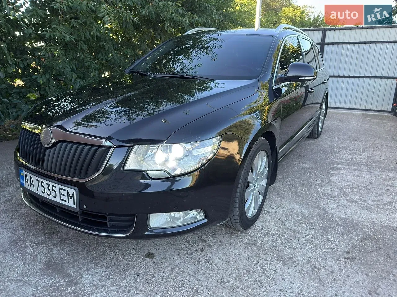 Skoda Superb 2013 photo 4