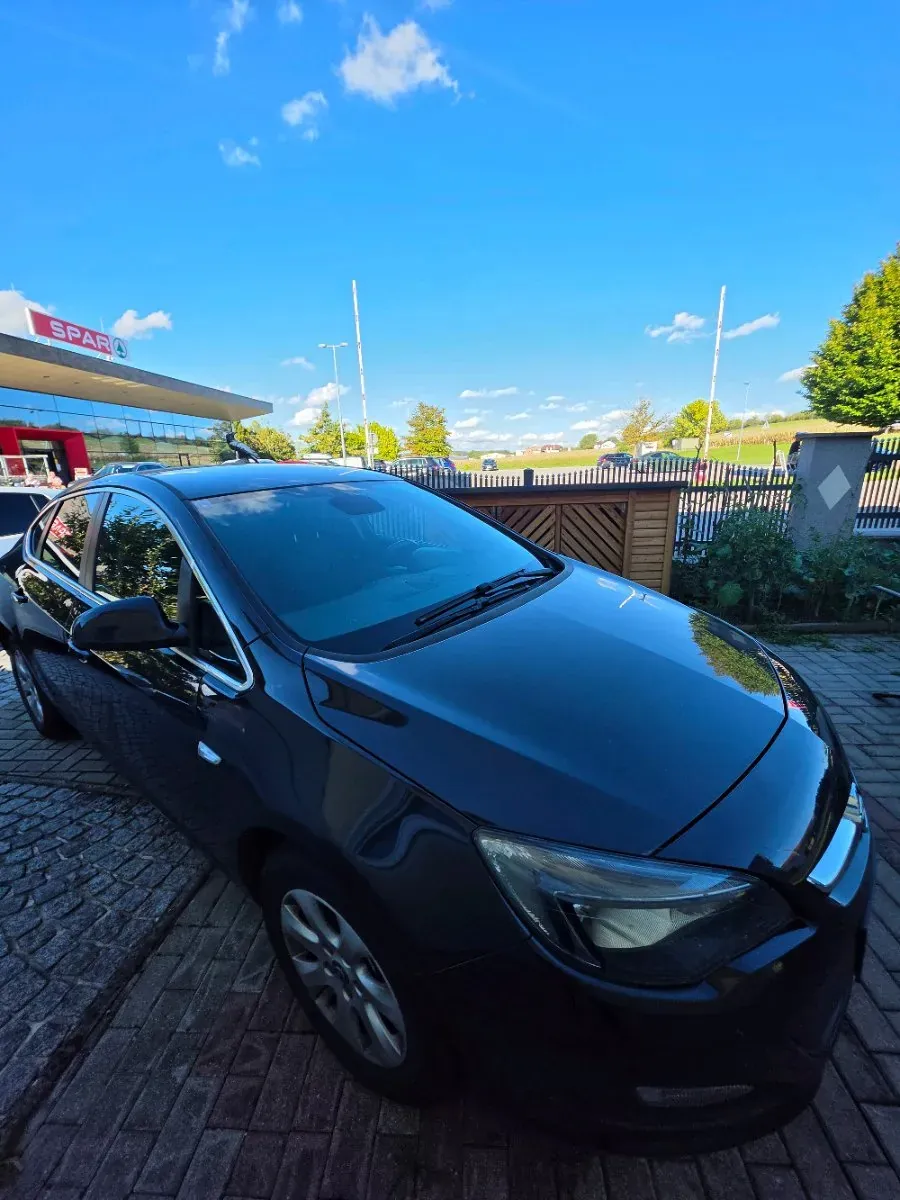 Opel Astra 2016 photo 2