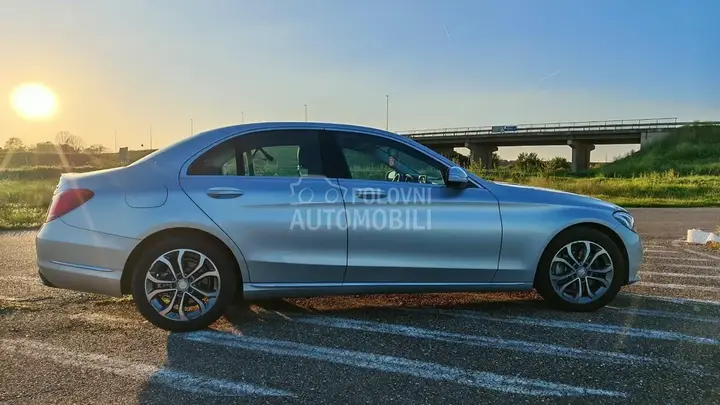 Mercedes-Benz C180