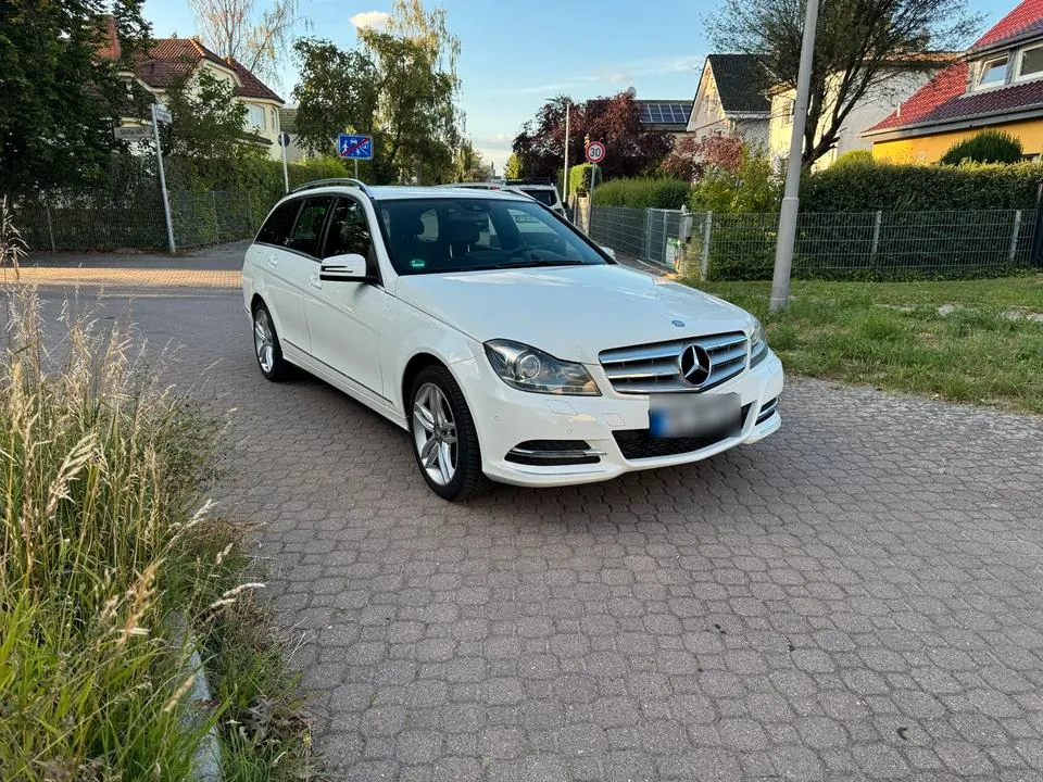 Mercedes-Benz C180