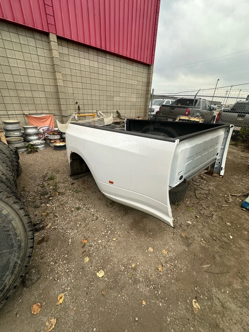 Dodge Ram 3500 2013 photo 2
