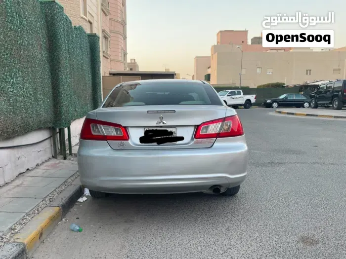 Mitsubishi Galant 2013 photo 3