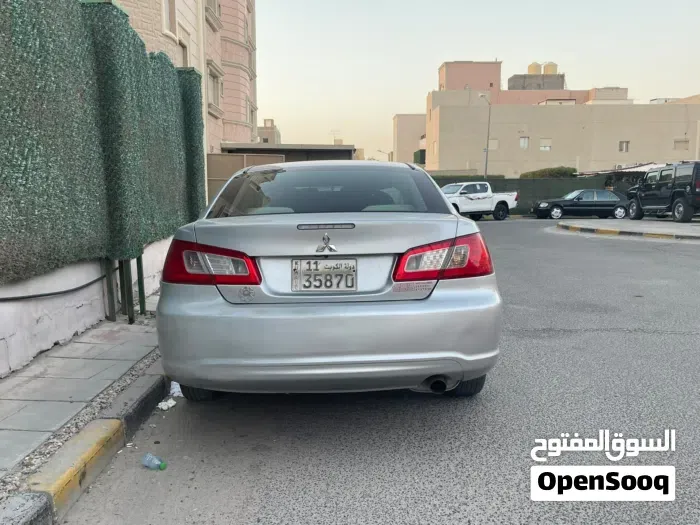 Mitsubishi Galant 2013 photo 4