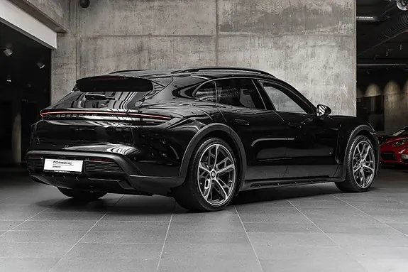 Porsche Taycan 2023 photo 3