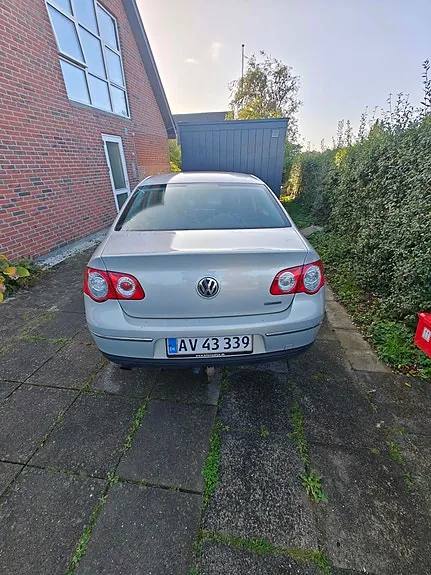 Volkswagen Passat 2010 photo 3