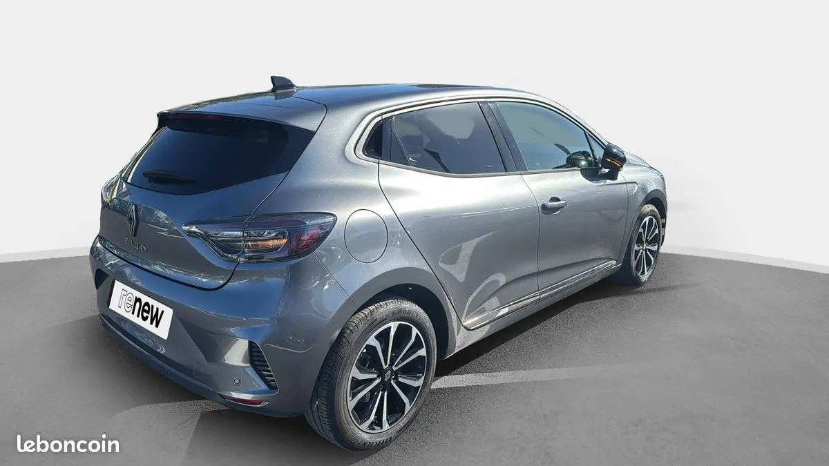 Renault Clio 2025 photo 2