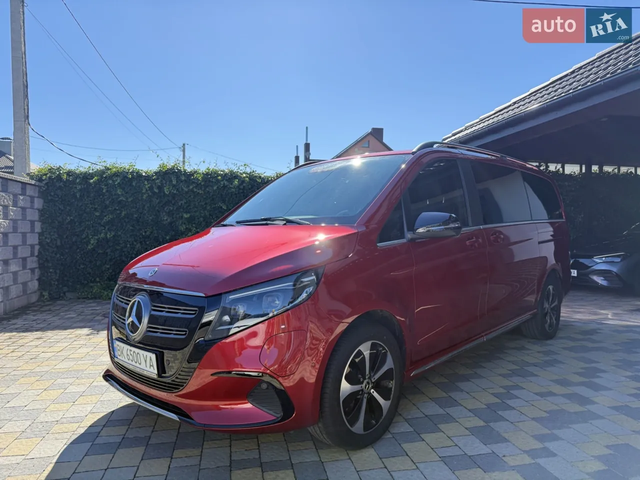Mercedes-Benz Eqv