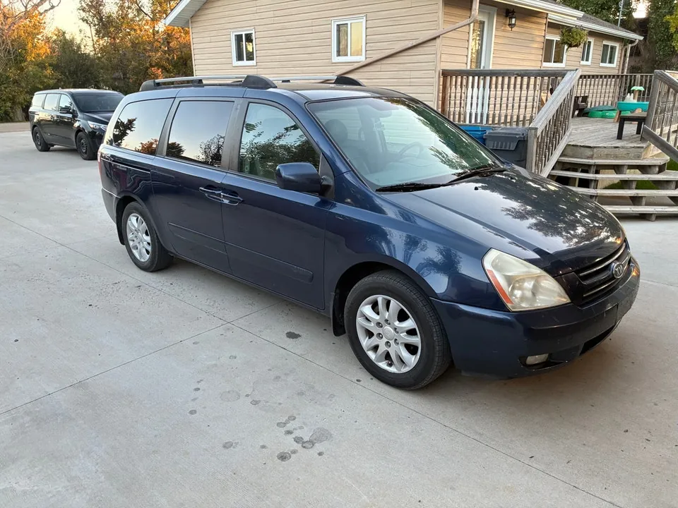 Kia Sedona 2006 photo 4