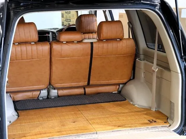 Toyota Land Cruiser 100 2006 photo 2