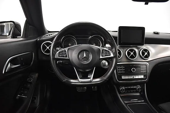 Mercedes-Benz Cla250 2018 photo 2