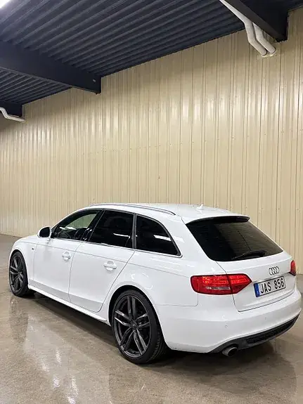 Audi A4 2009 photo 3