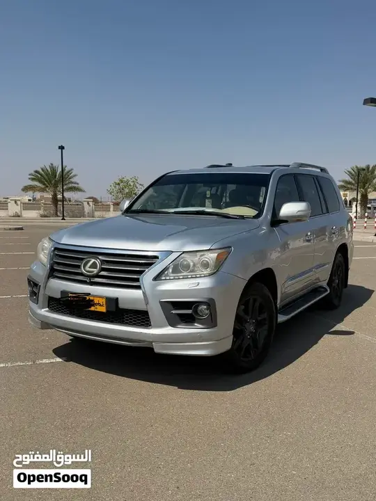 Lexus Lx 570 2011 photo 2