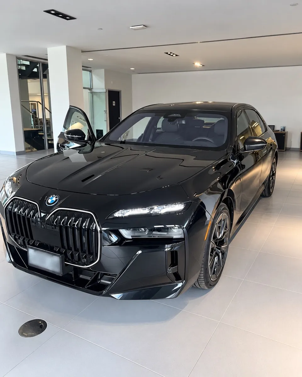 BMW 7 Series 2024 photo 4