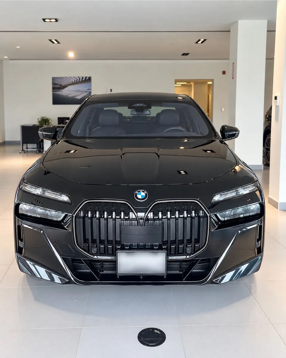BMW 7 Series 2024 photo 3