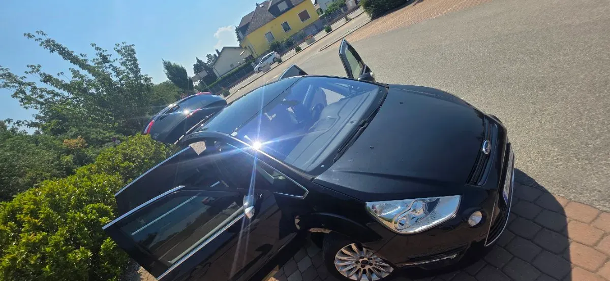 Ford S-Max 2011 photo 3