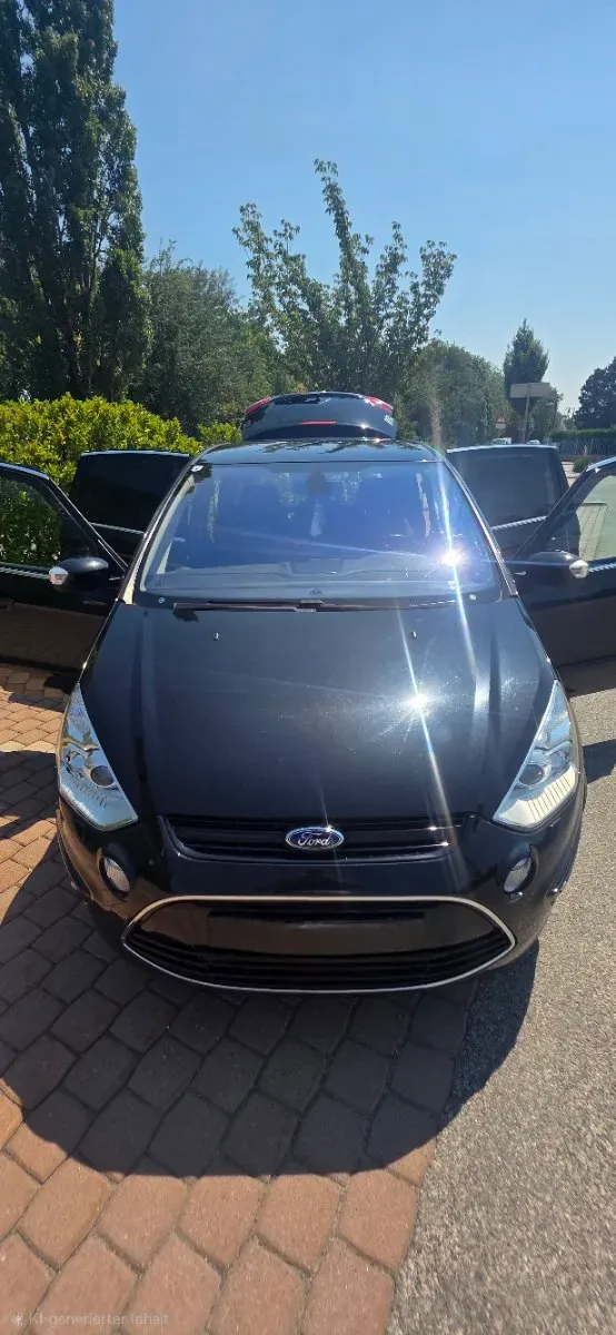 Ford S-Max 2011 photo 2