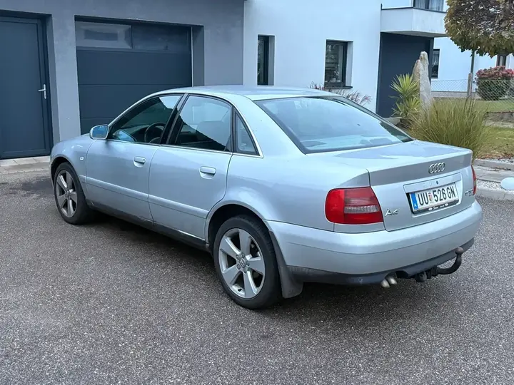 Audi A4 1999 photo 3