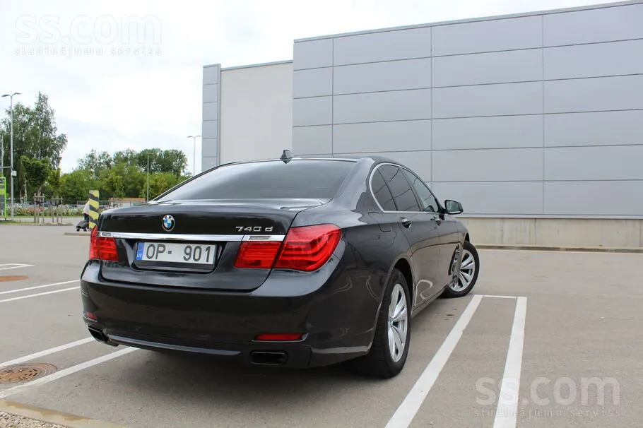 BMW 740 2009 photo 4