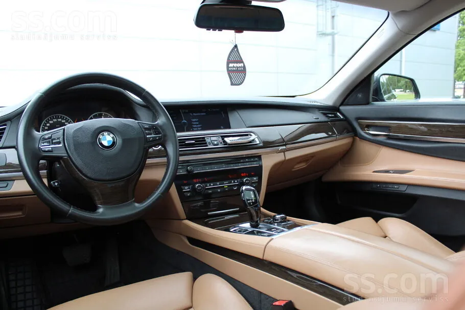 BMW 740 2009 photo 5