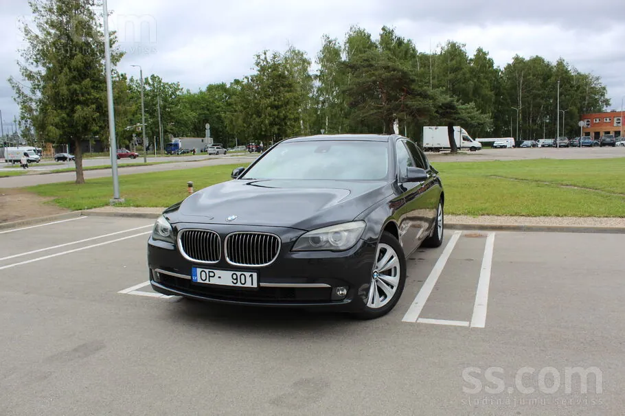 BMW 740 2009 photo 2