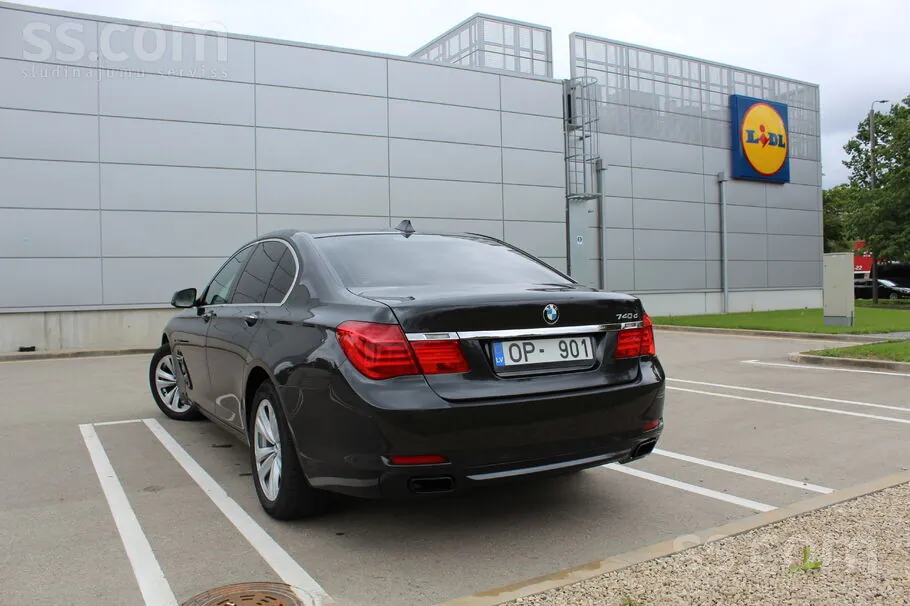 BMW 740 2009 photo 3