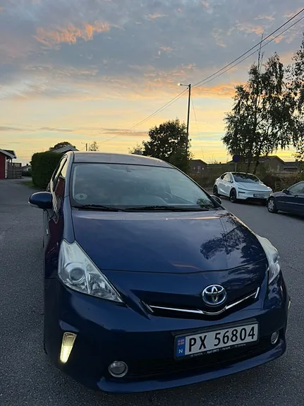 Toyota Prius 2012 photo 2