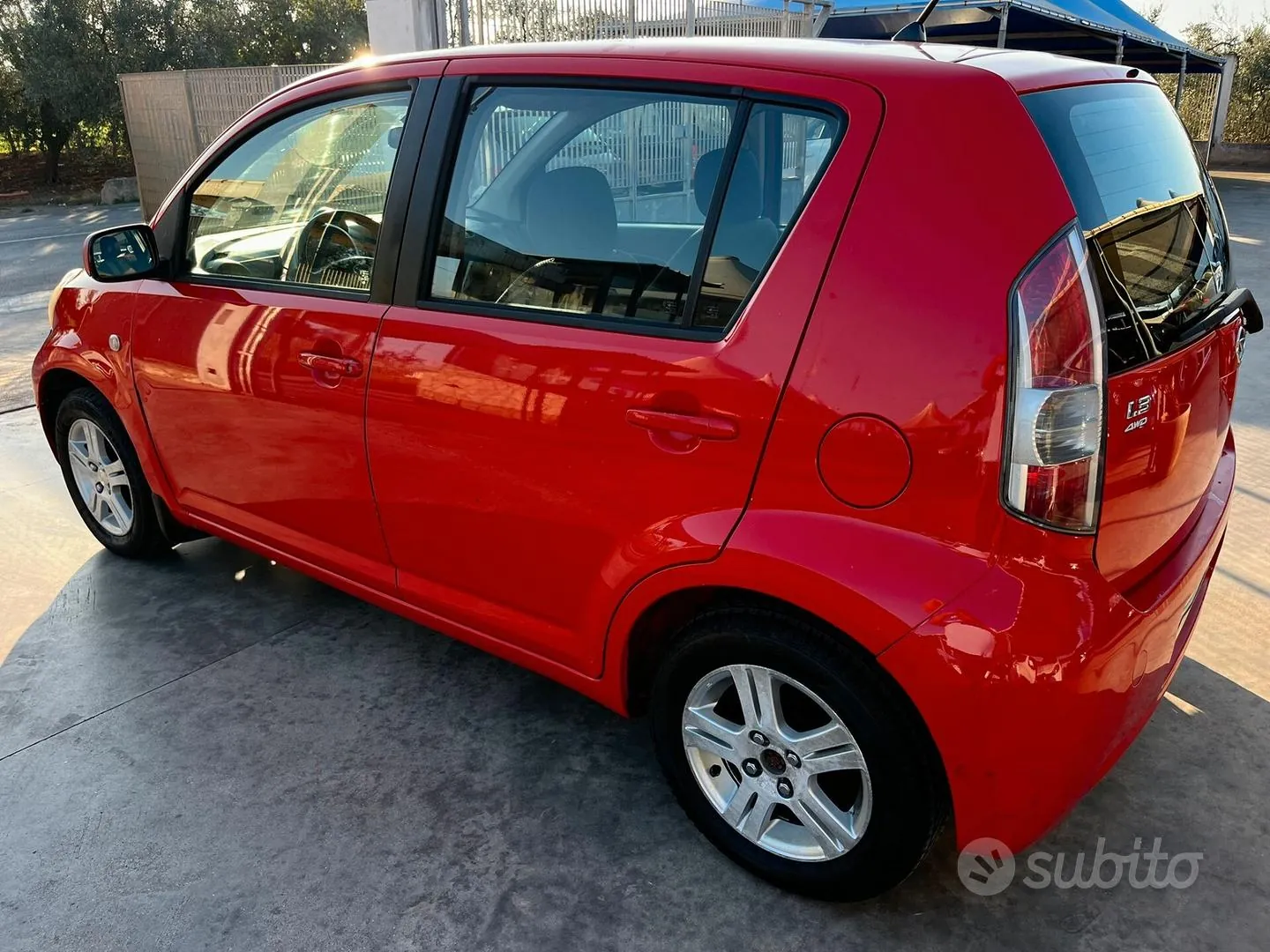 Daihatsu Sirion 2006 photo 2