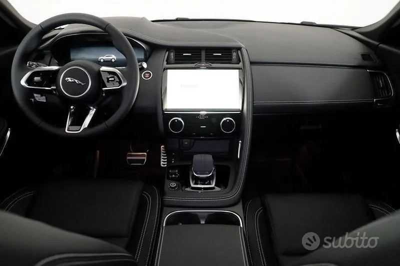 Jaguar E-Pace 2023 photo 4