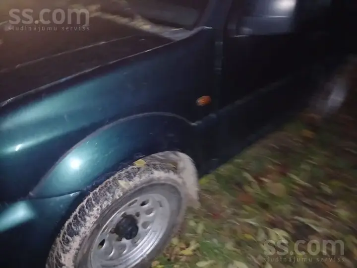 Suzuki Jimny 1999 photo 3