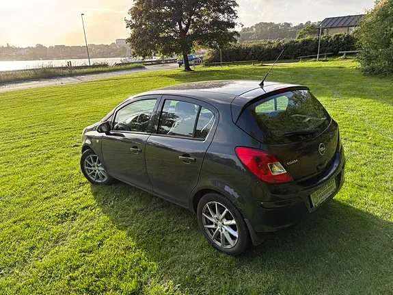 Opel Corsa 2013 photo 4