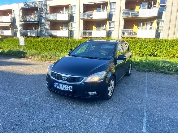 Kia Ceed 2010 photo 2
